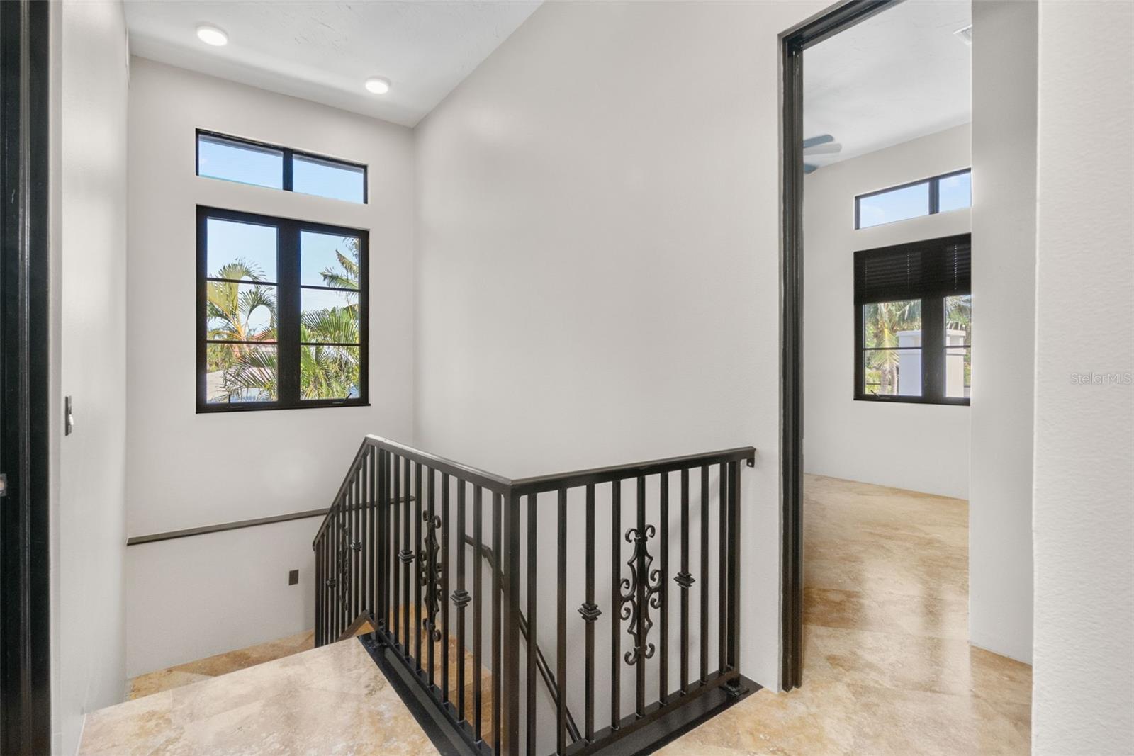 324 SIESTA DR, SARASOTA, FL, 34242