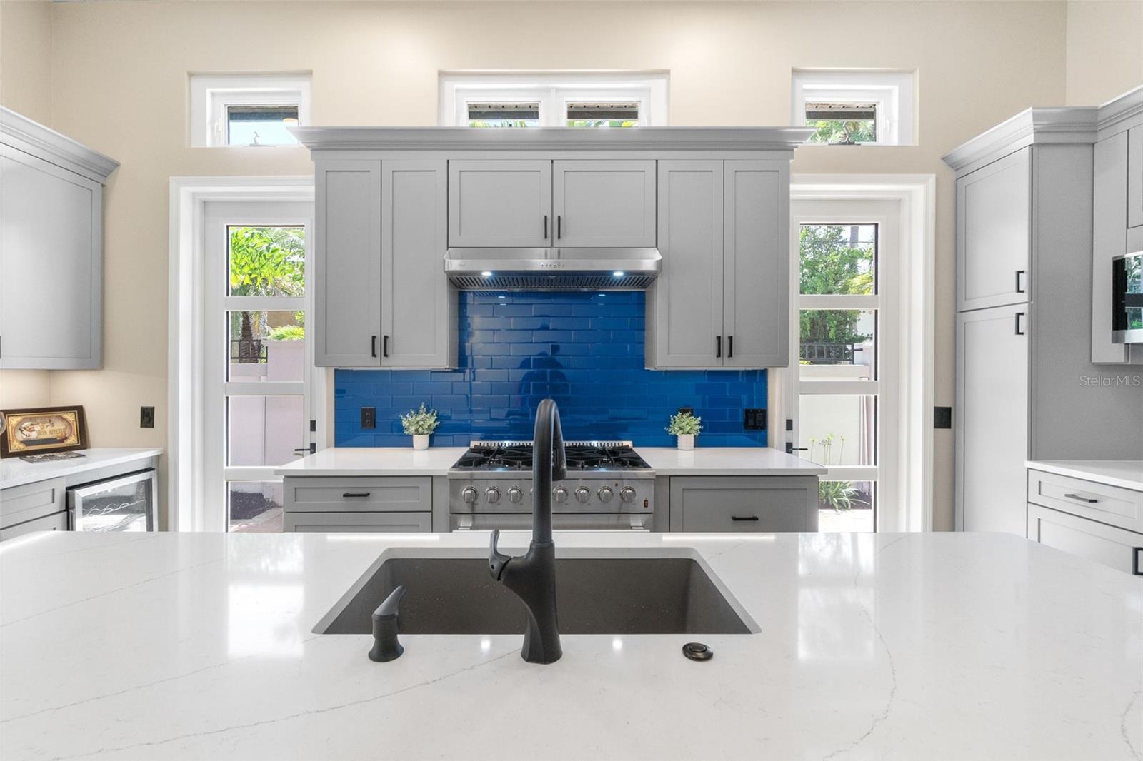 324 SIESTA DR, SARASOTA, FL, 34242