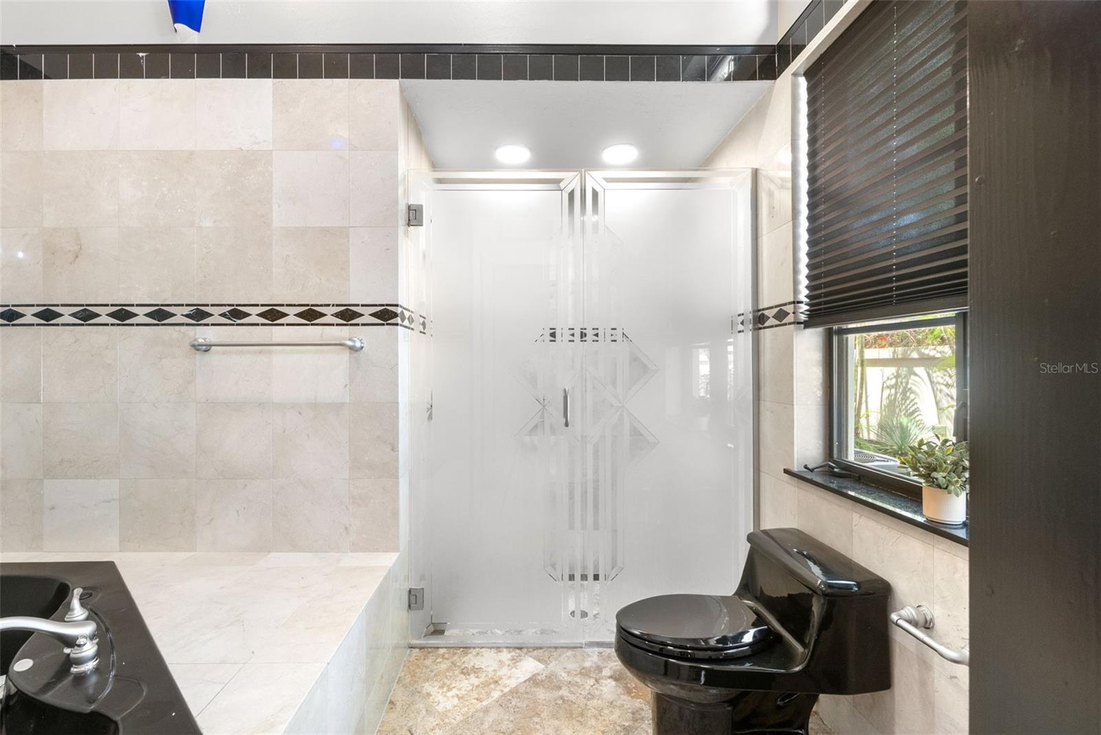 324 SIESTA DR, SARASOTA, FL, 34242