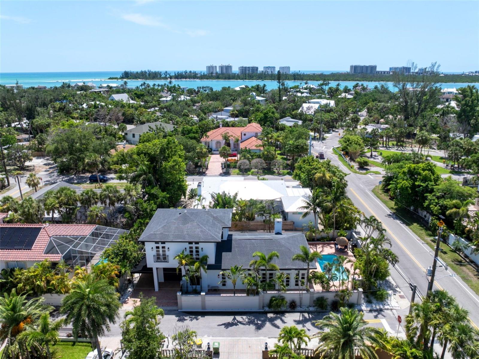 324 SIESTA DR, SARASOTA, FL, 34242