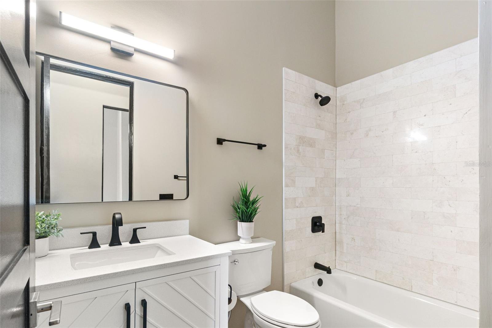 324 SIESTA DR, SARASOTA, FL, 34242