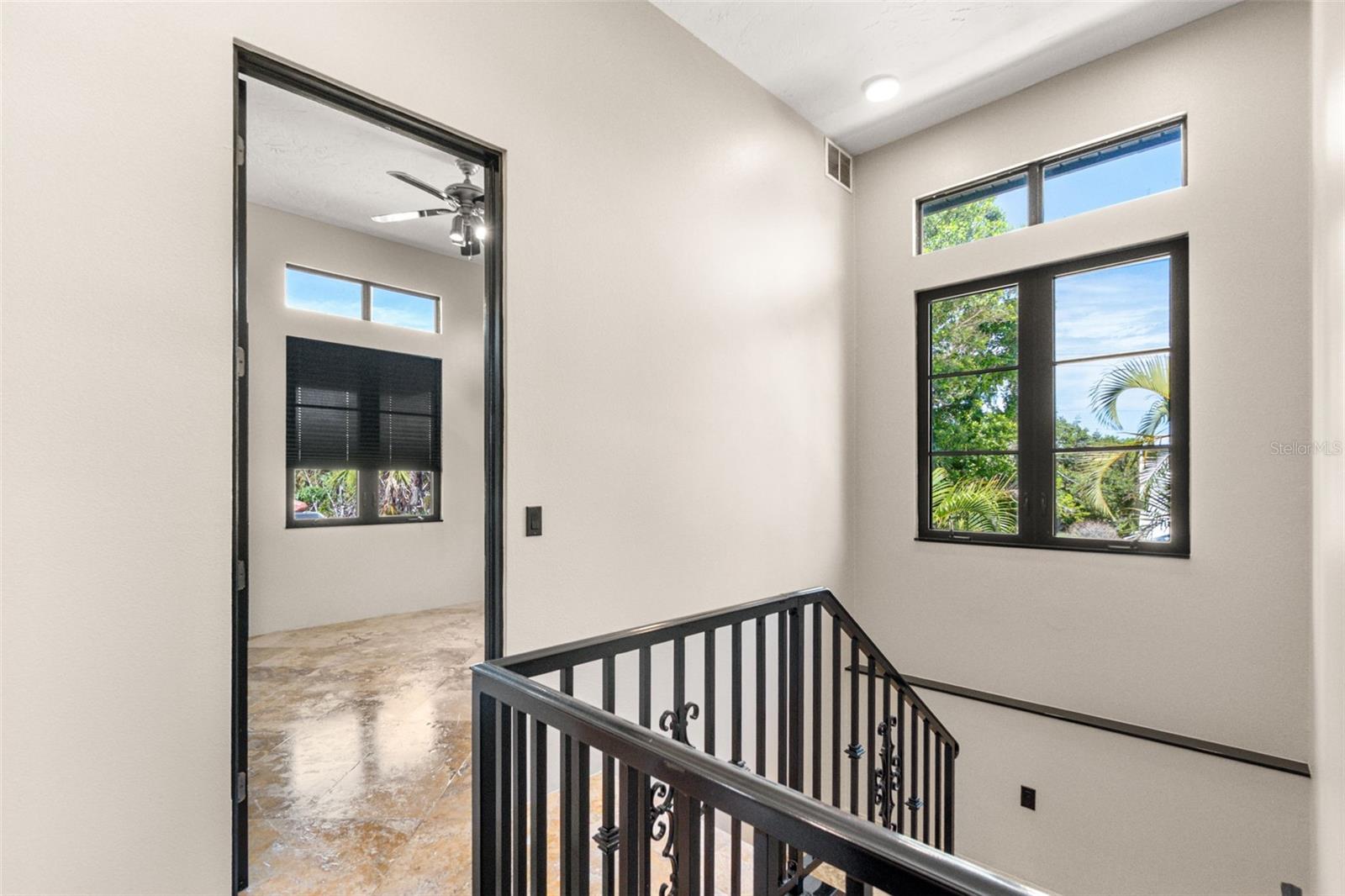 324 SIESTA DR, SARASOTA, FL, 34242