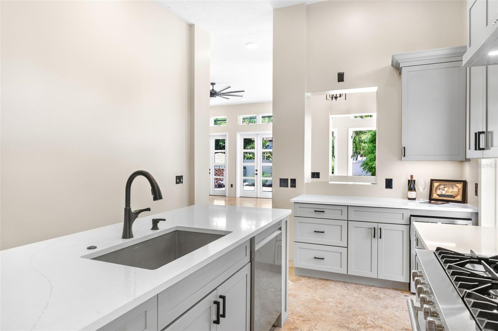 324 SIESTA DR, SARASOTA, FL, 34242