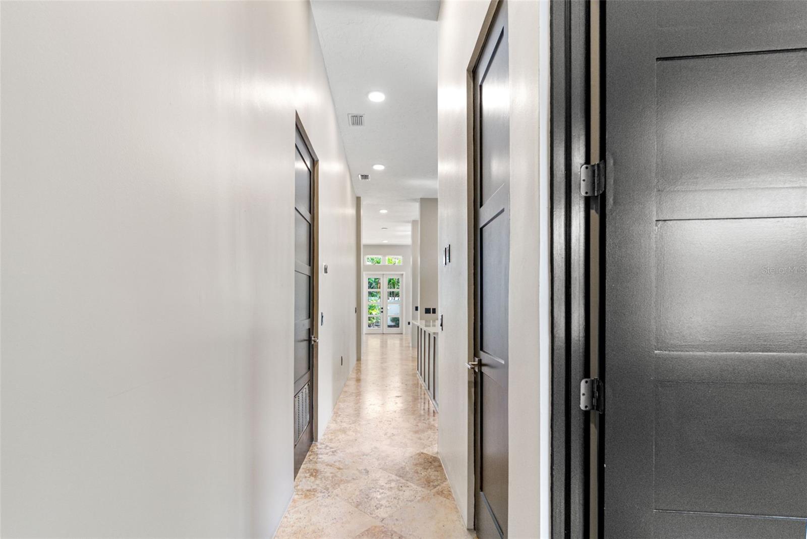 324 SIESTA DR, SARASOTA, FL, 34242