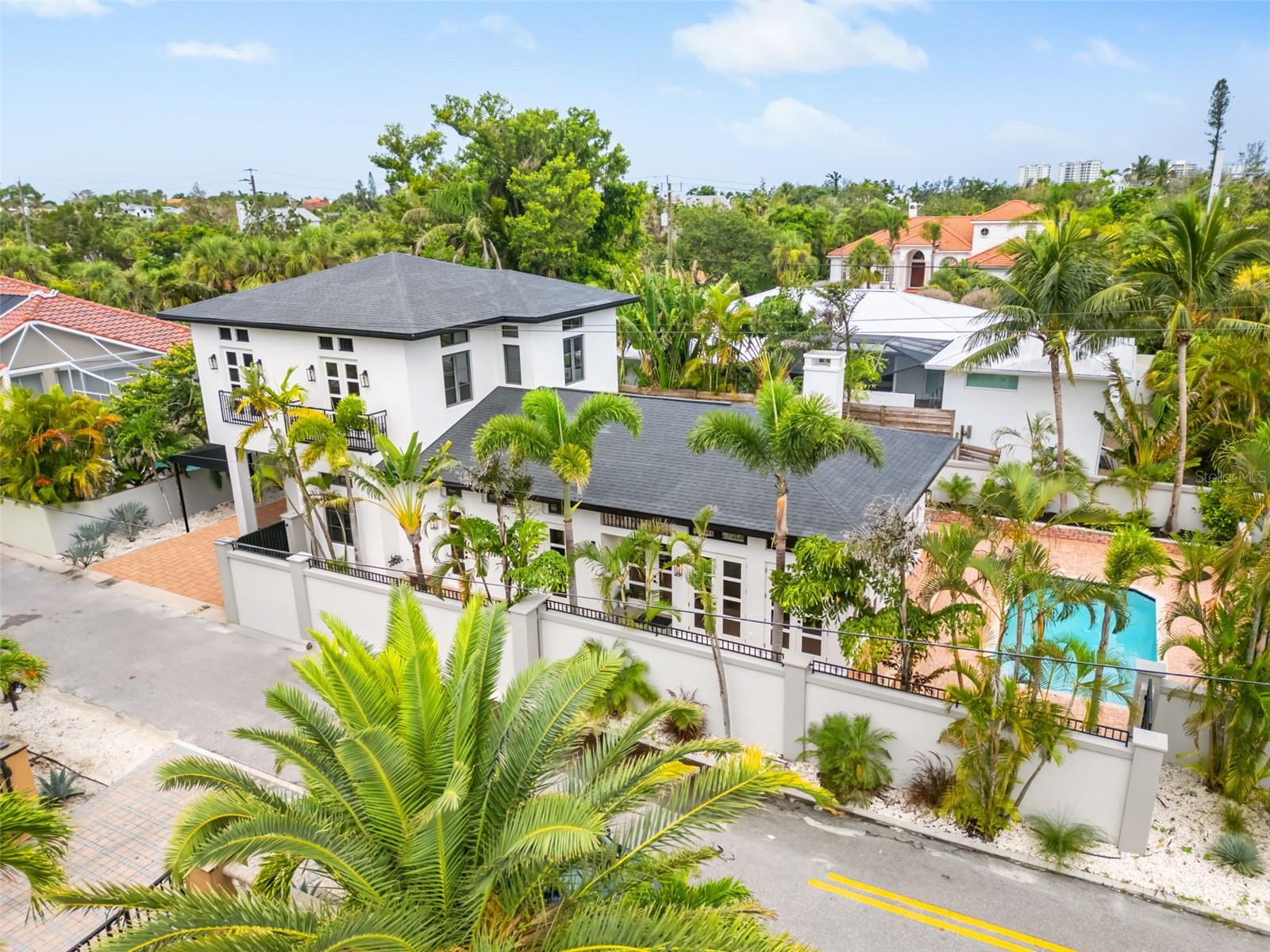 324 SIESTA DR, SARASOTA, FL, 34242