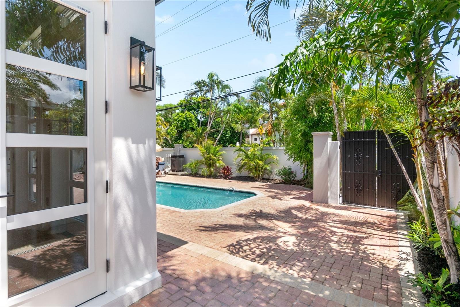 324 SIESTA DR, SARASOTA, FL, 34242