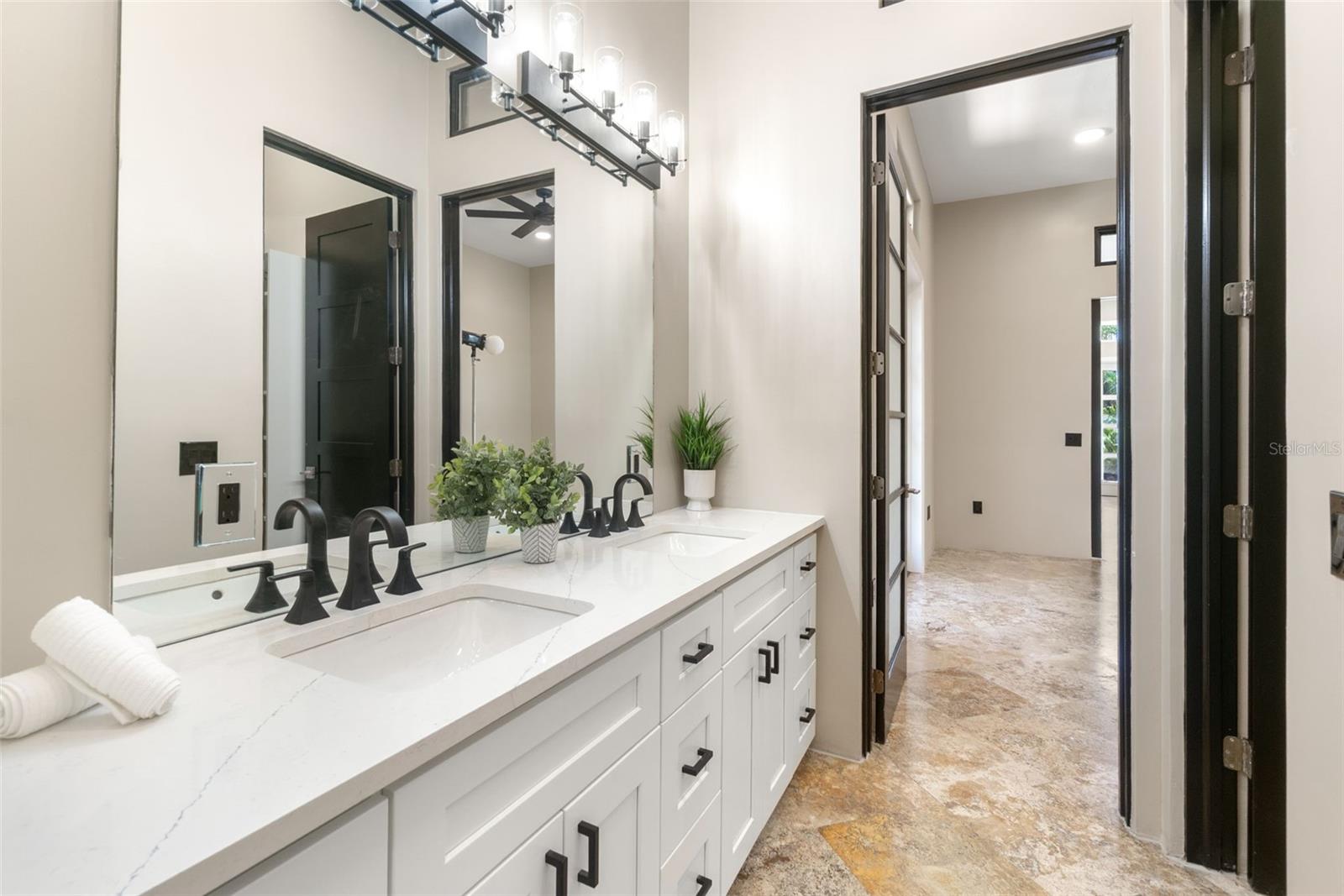 324 SIESTA DR, SARASOTA, FL, 34242