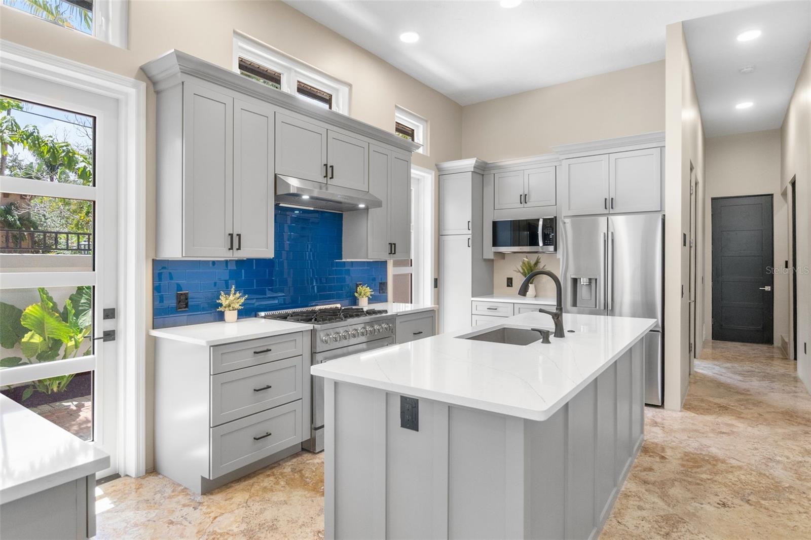 324 SIESTA DR, SARASOTA, FL, 34242