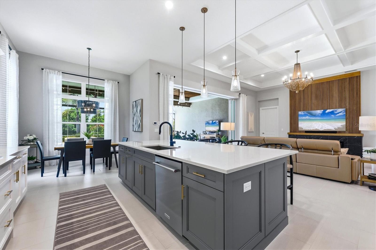 8254 PAVIA WAY, LAKEWOOD RANCH, FL, 34202