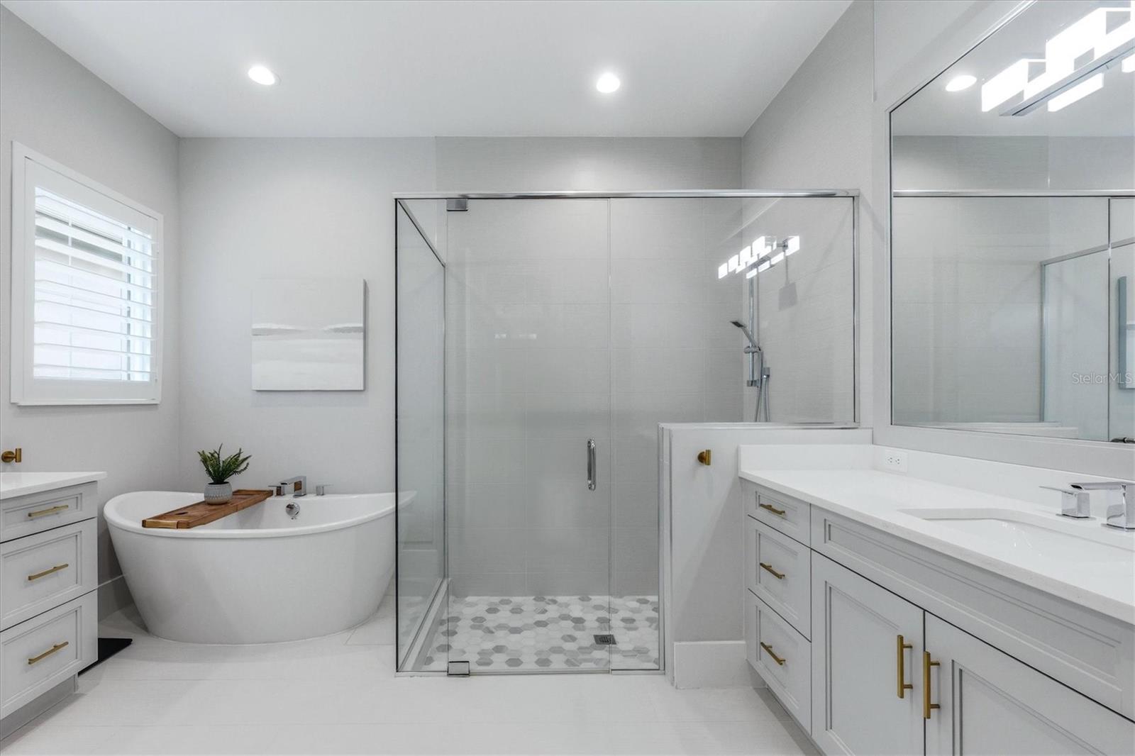 8254 PAVIA WAY, LAKEWOOD RANCH, FL, 34202