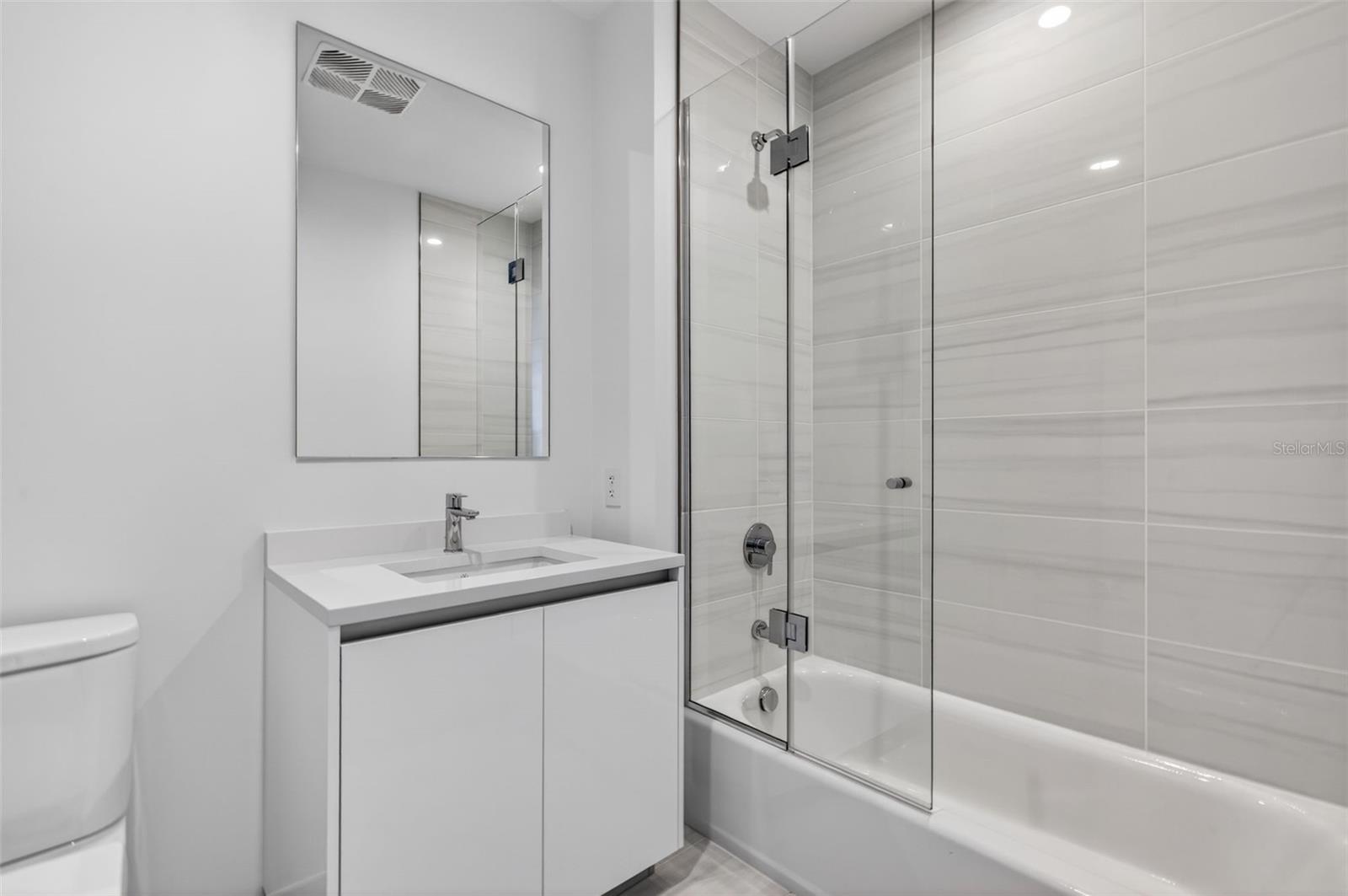 400 CENTRAL AVE #3706, ST PETERSBURG, FL, 33701