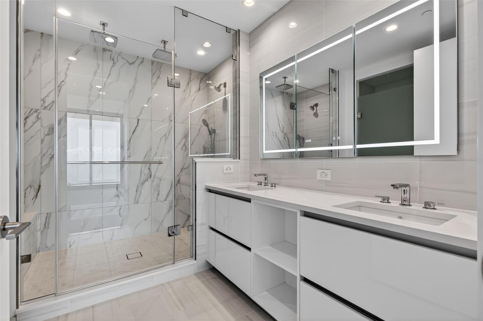 400 CENTRAL AVE #3706, ST PETERSBURG, FL, 33701