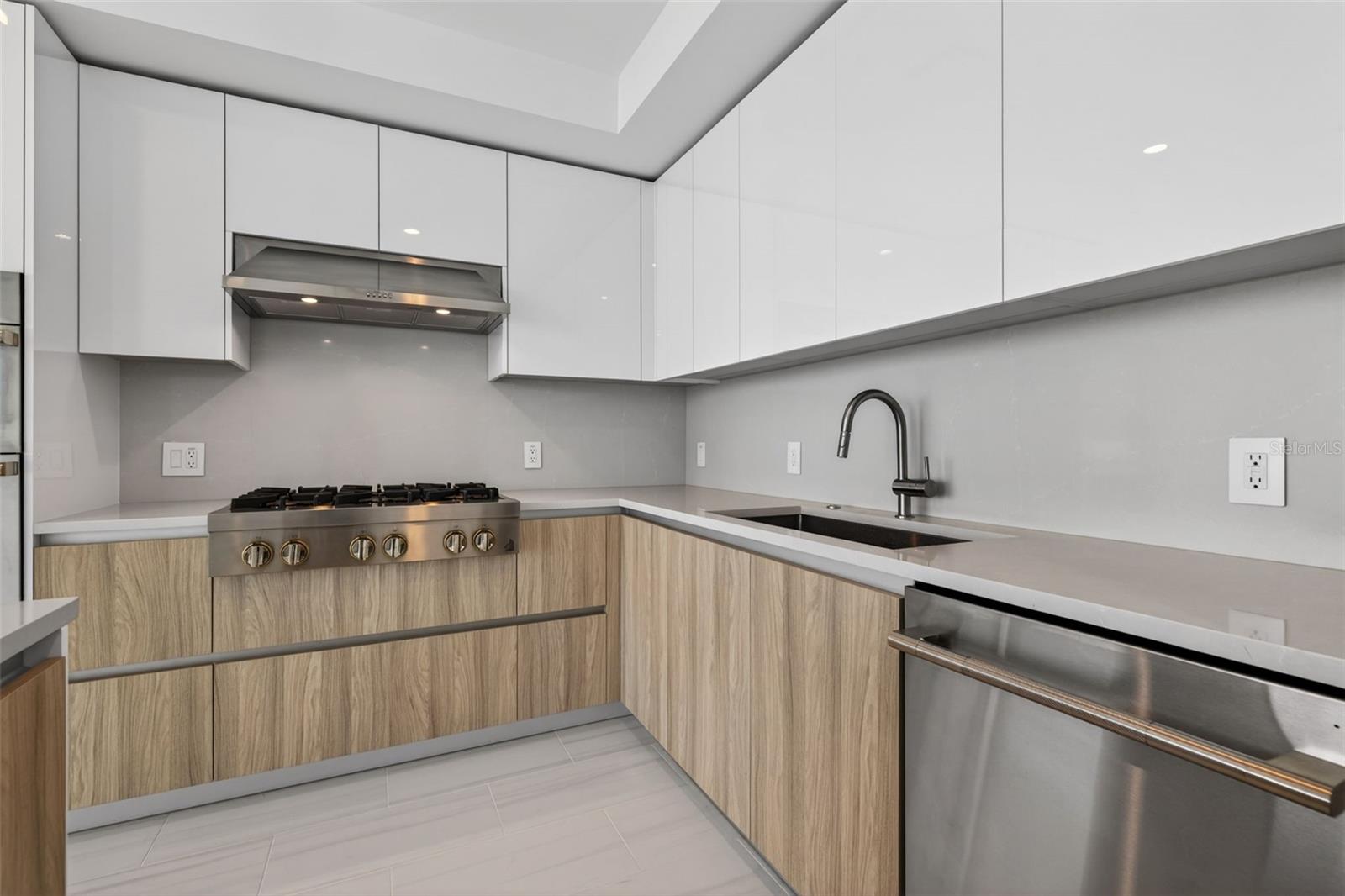 400 CENTRAL AVE #3706, ST PETERSBURG, FL, 33701