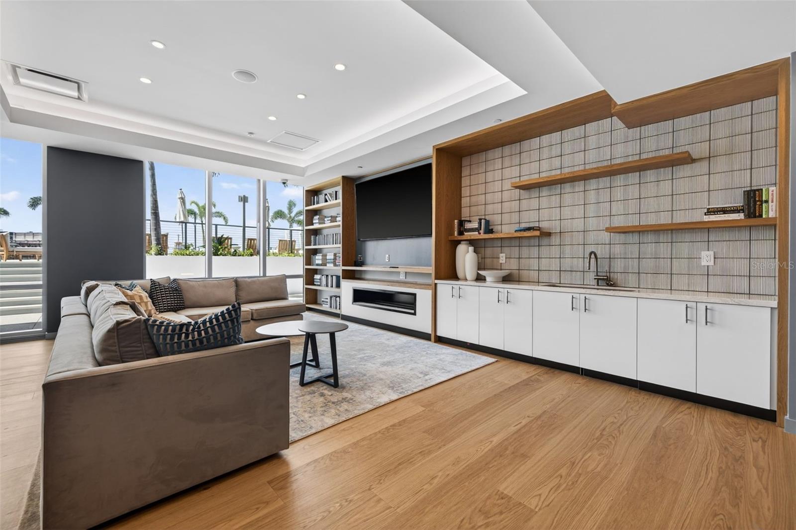 400 CENTRAL AVE #3706, ST PETERSBURG, FL, 33701