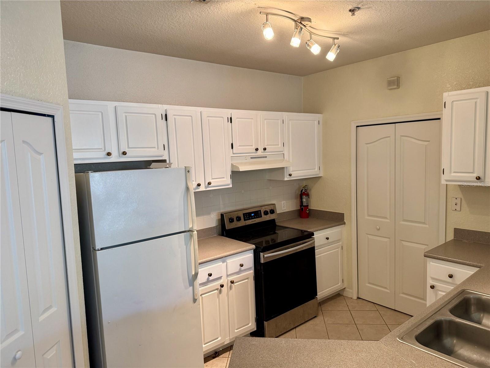 1100 LAKE SHADOW CIR #2302, MAITLAND, FL, 32751