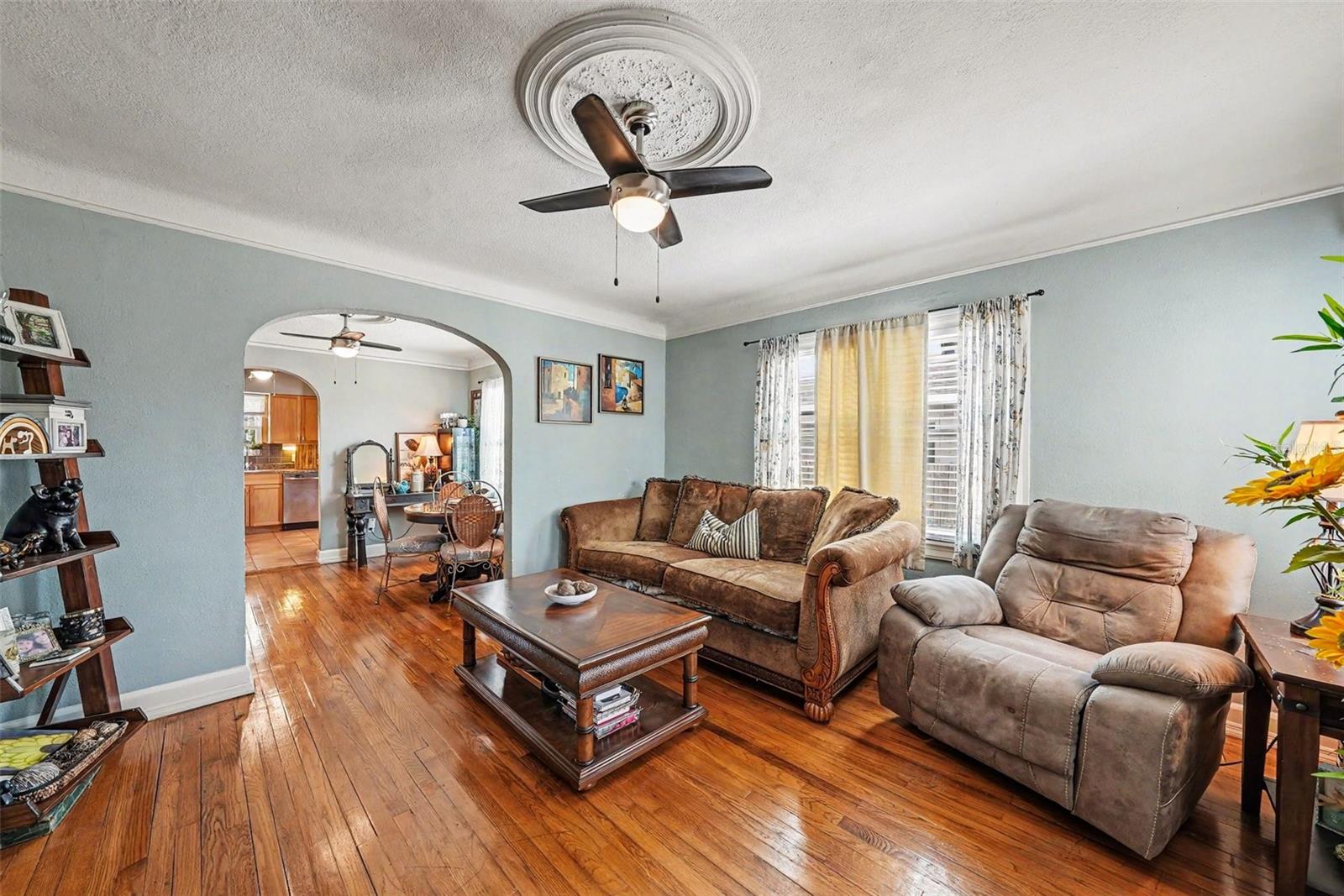2827 9TH AVE N, ST PETERSBURG, FL, 33713