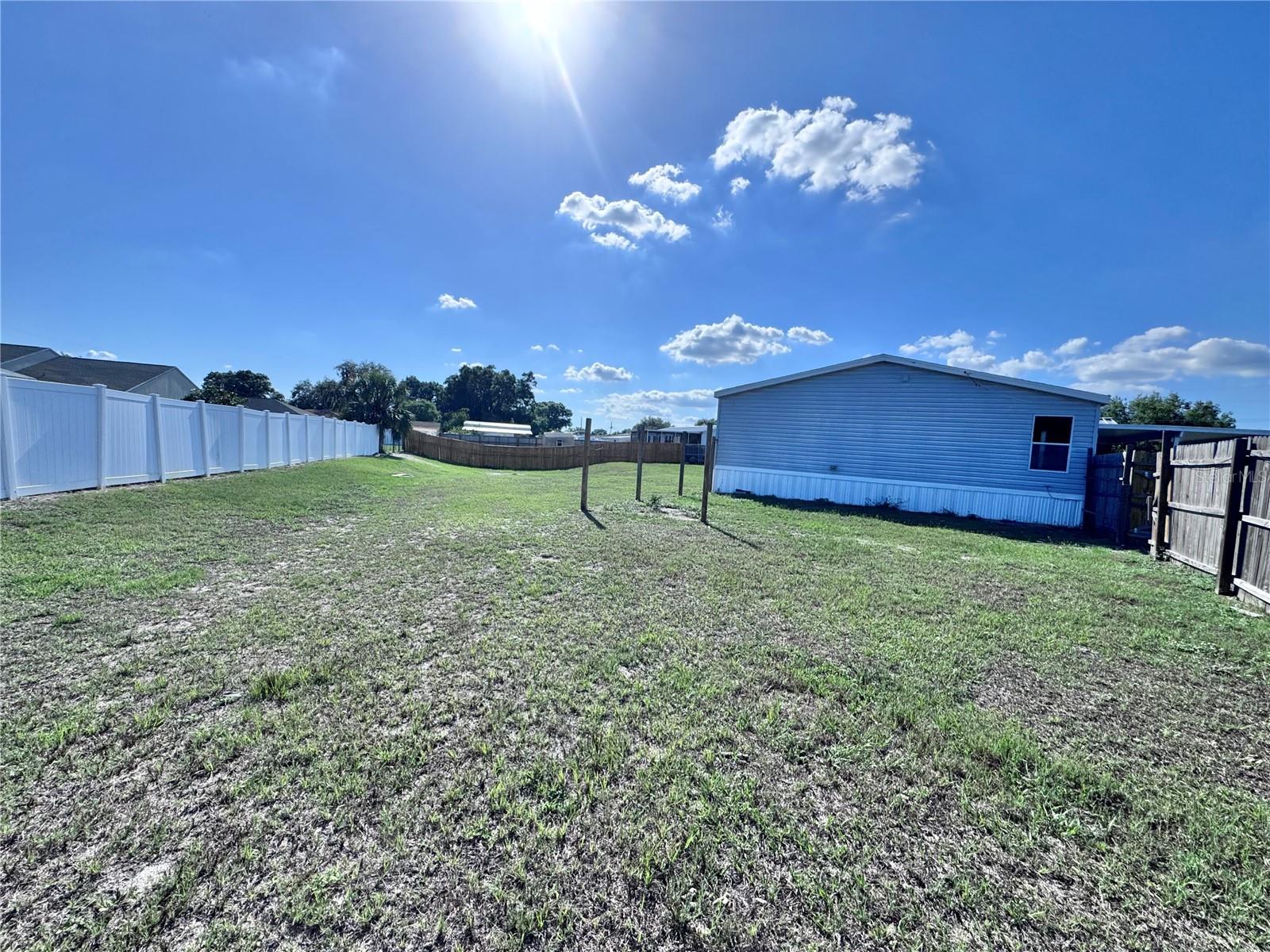 4300 MEADOW RIDGE AVE, MULBERRY, FL, 33860