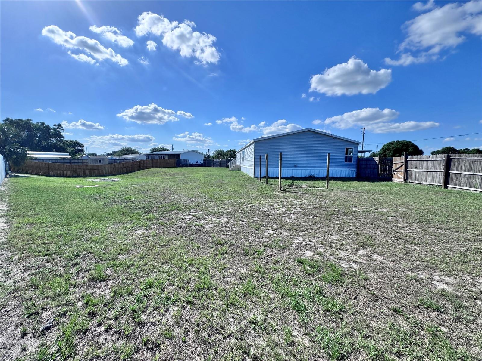 4300 MEADOW RIDGE AVE, MULBERRY, FL, 33860