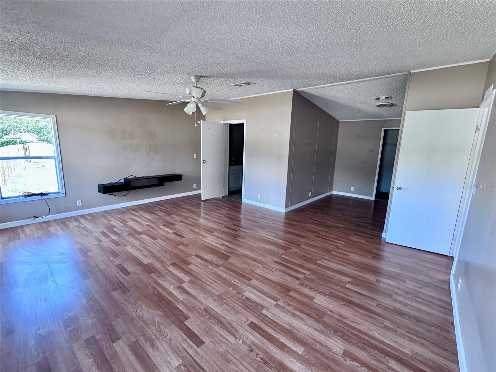 4300 MEADOW RIDGE AVE, MULBERRY, FL, 33860