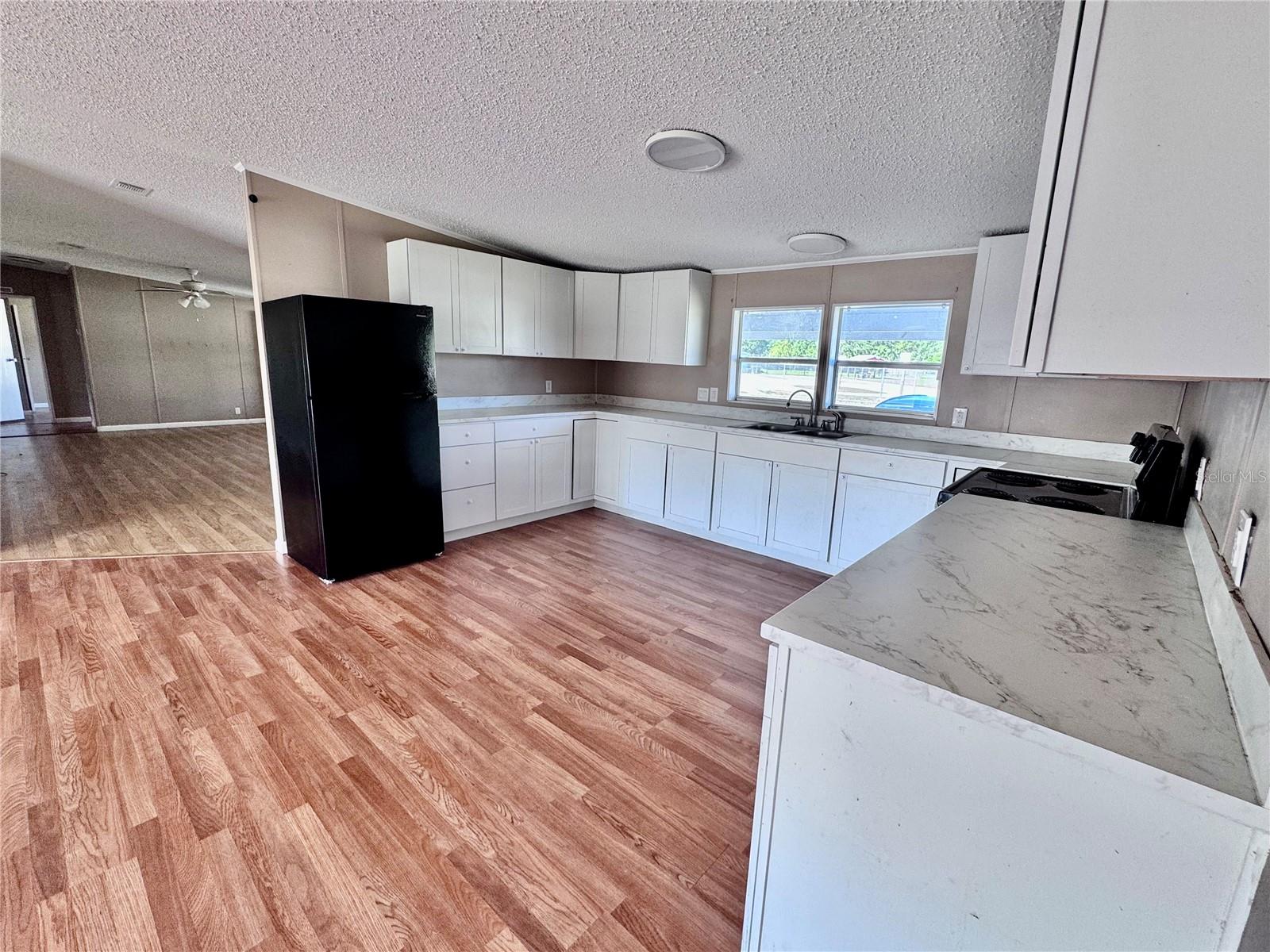 4300 MEADOW RIDGE AVE, MULBERRY, FL, 33860