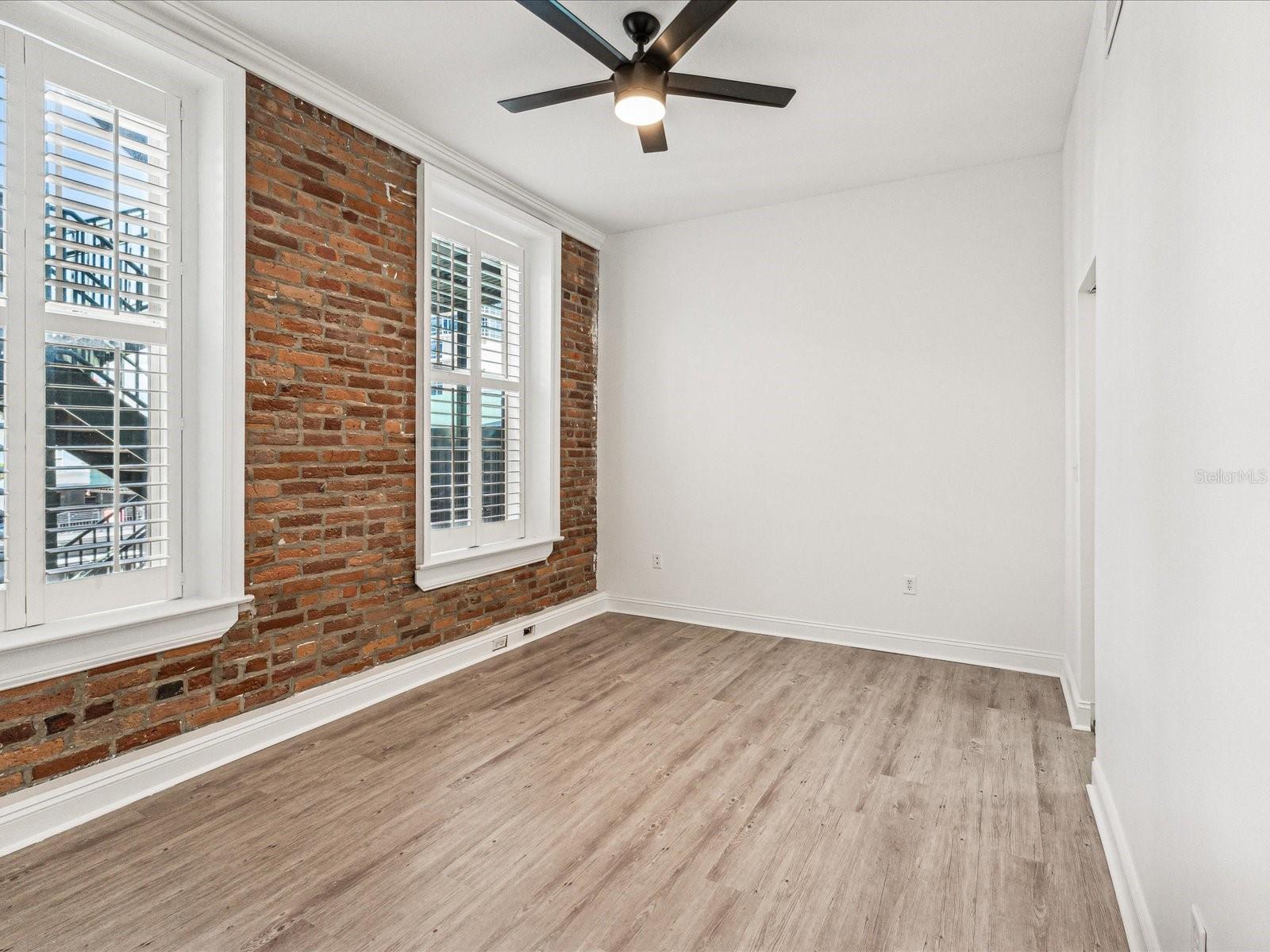 215 CENTRAL AVE #3F, ST PETERSBURG, FL, 33701
