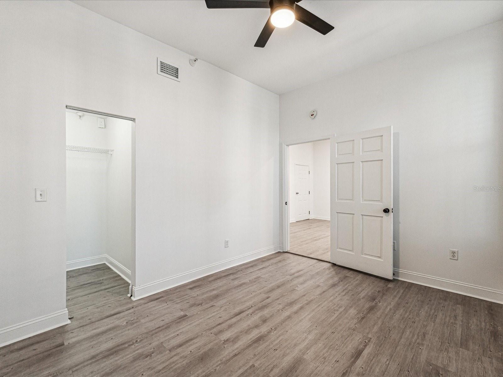 215 CENTRAL AVE #3F, ST PETERSBURG, FL, 33701
