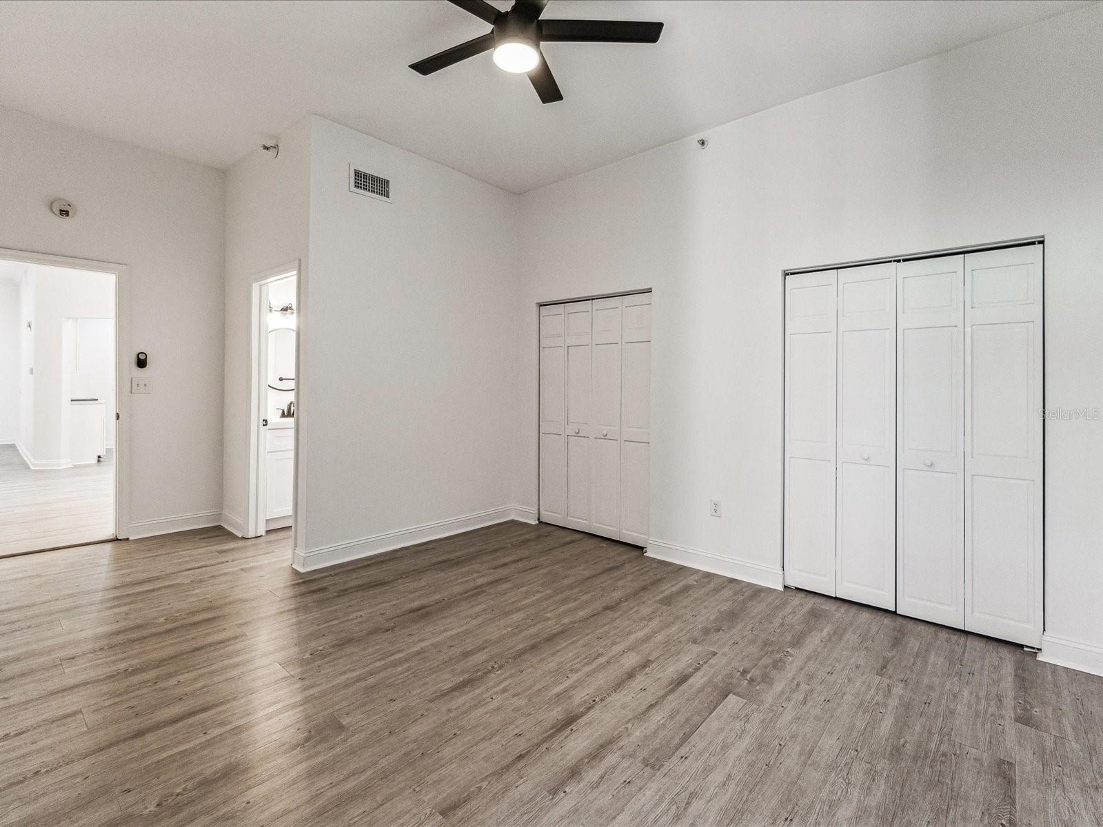 215 CENTRAL AVE #3F, ST PETERSBURG, FL, 33701