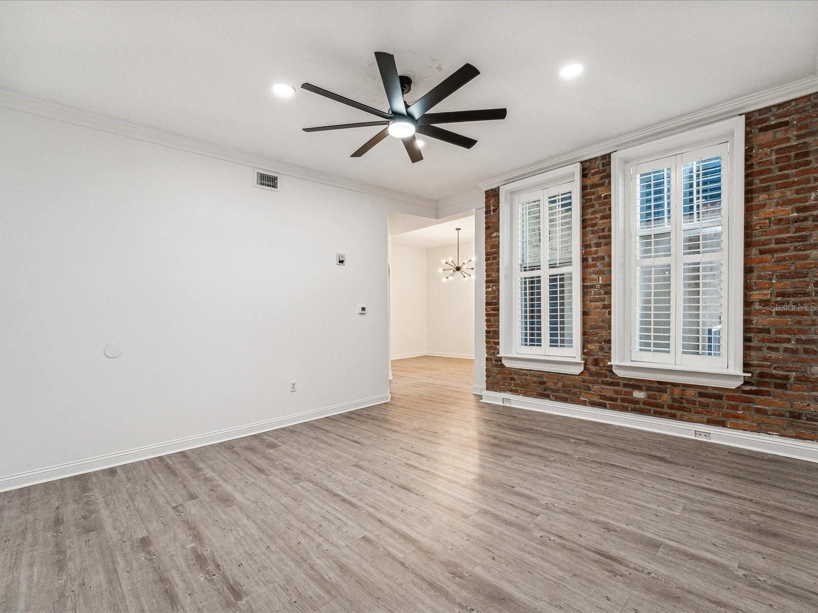 215 CENTRAL AVE #3F, ST PETERSBURG, FL, 33701