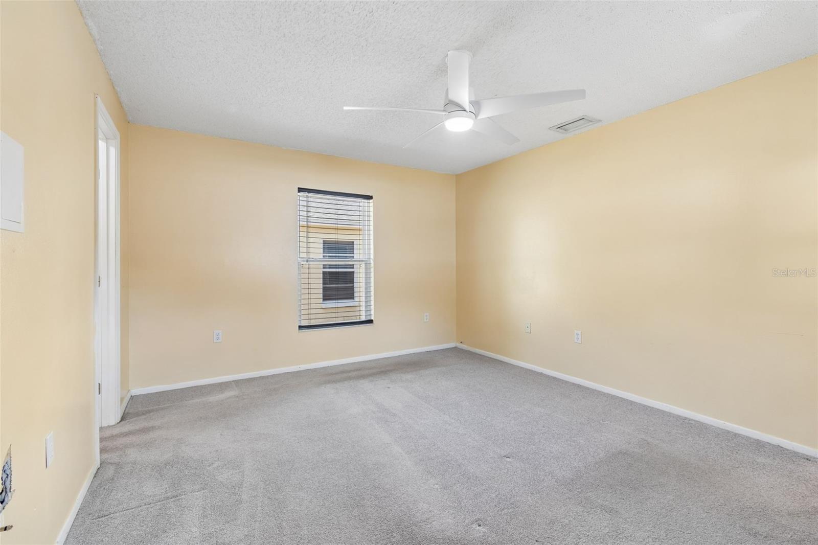 8445 N RIVER DUNE ST, TAMPA, FL, 33617