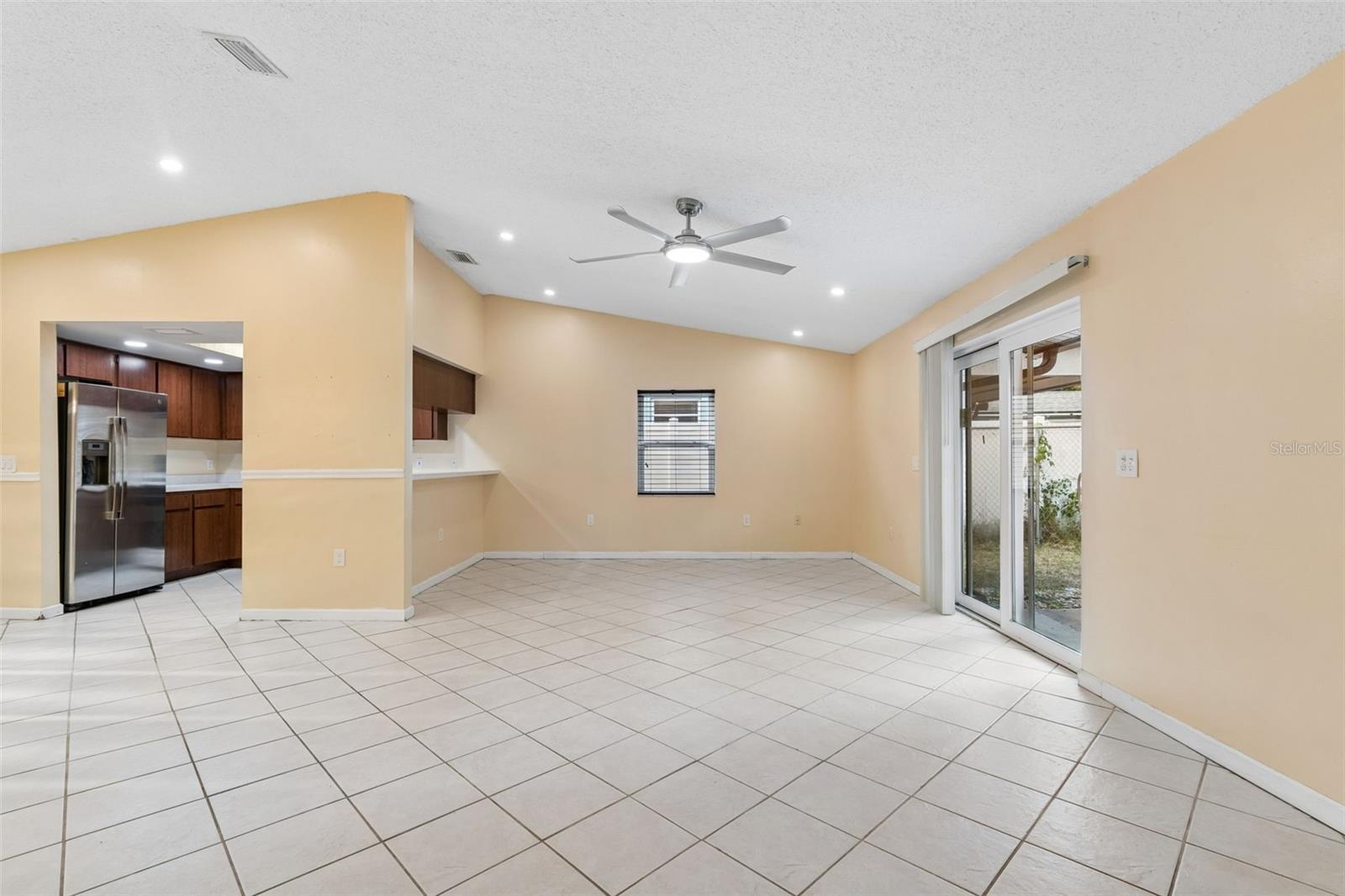 8445 N RIVER DUNE ST, TAMPA, FL, 33617
