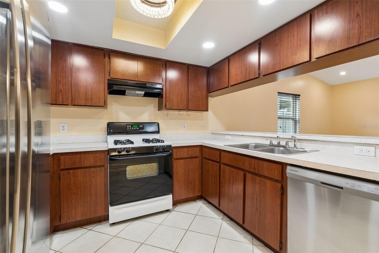 8445 N RIVER DUNE ST, TAMPA, FL, 33617