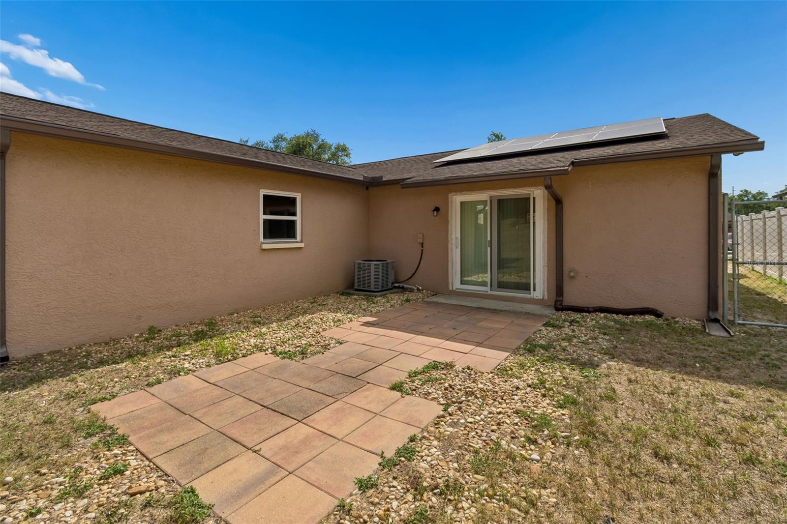 8445 N RIVER DUNE ST, TAMPA, FL, 33617