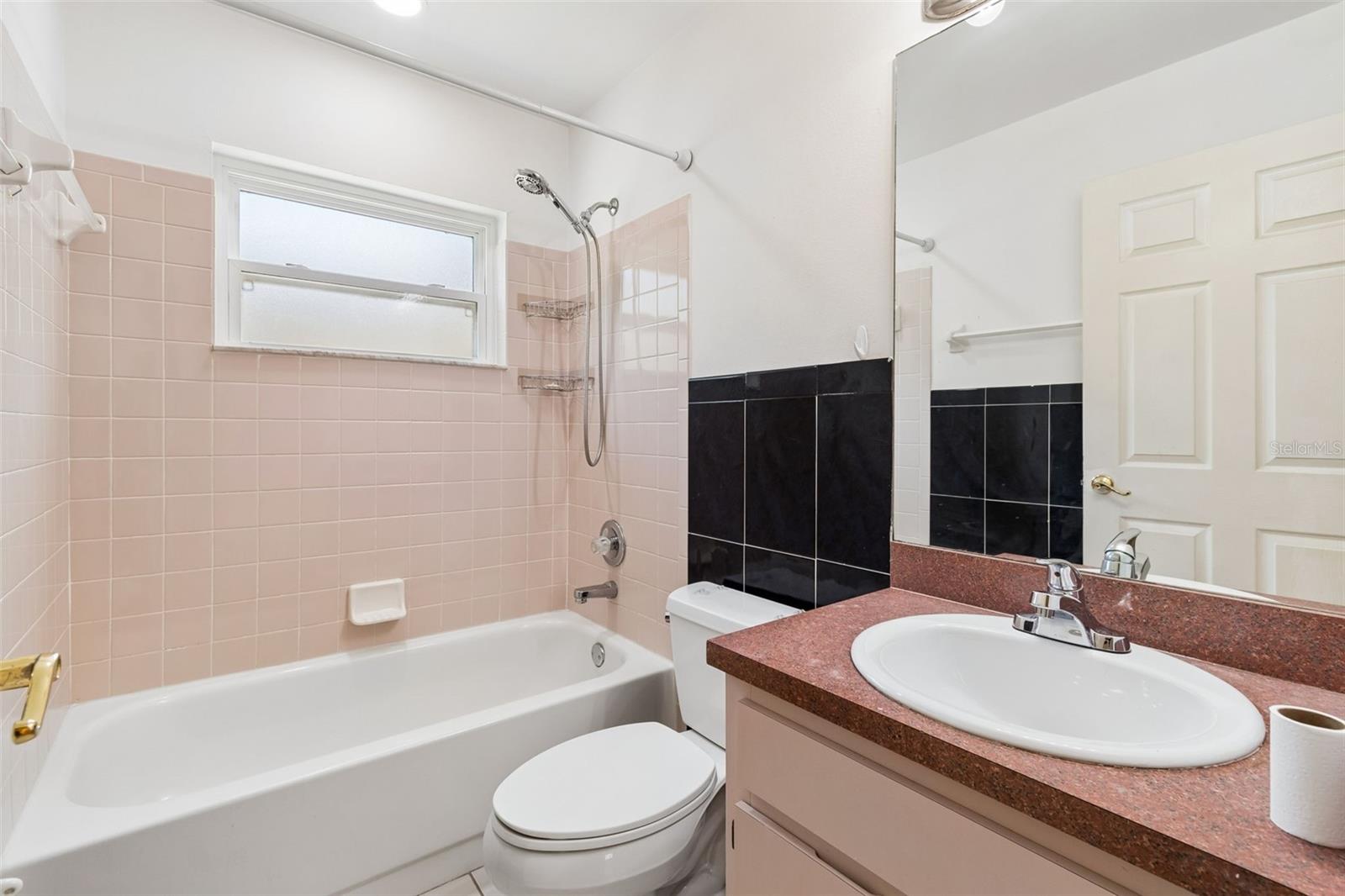 8445 N RIVER DUNE ST, TAMPA, FL, 33617