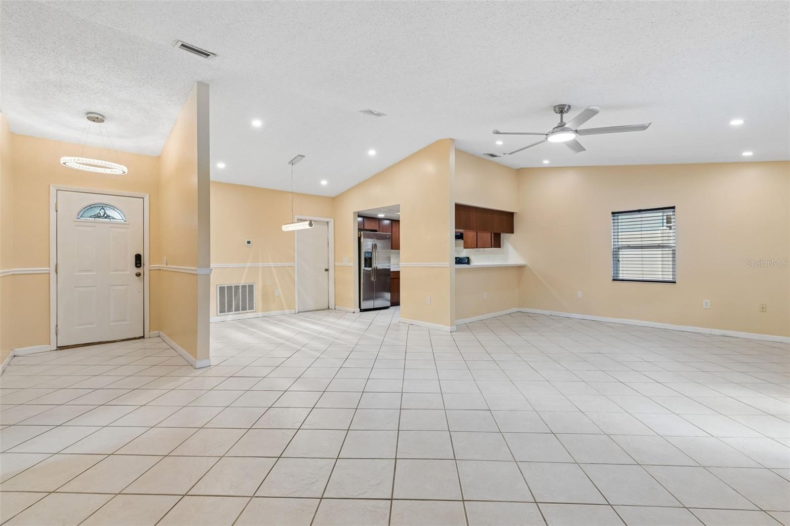 8445 N RIVER DUNE ST, TAMPA, FL, 33617