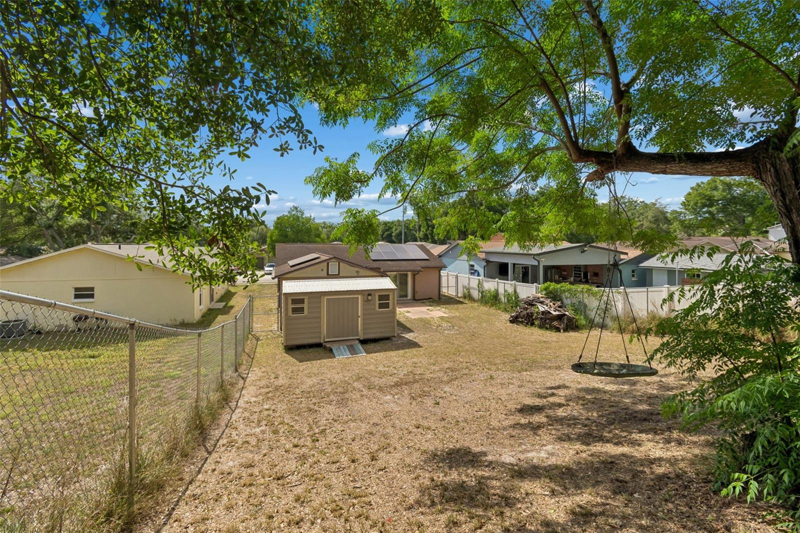 8445 N RIVER DUNE ST, TAMPA, FL, 33617