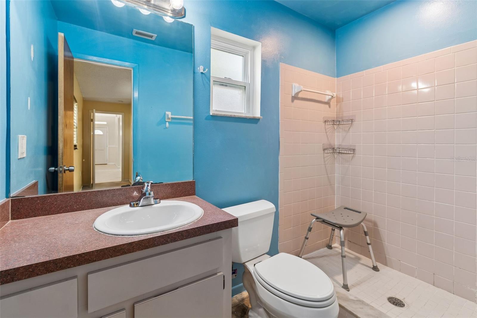 8445 N RIVER DUNE ST, TAMPA, FL, 33617