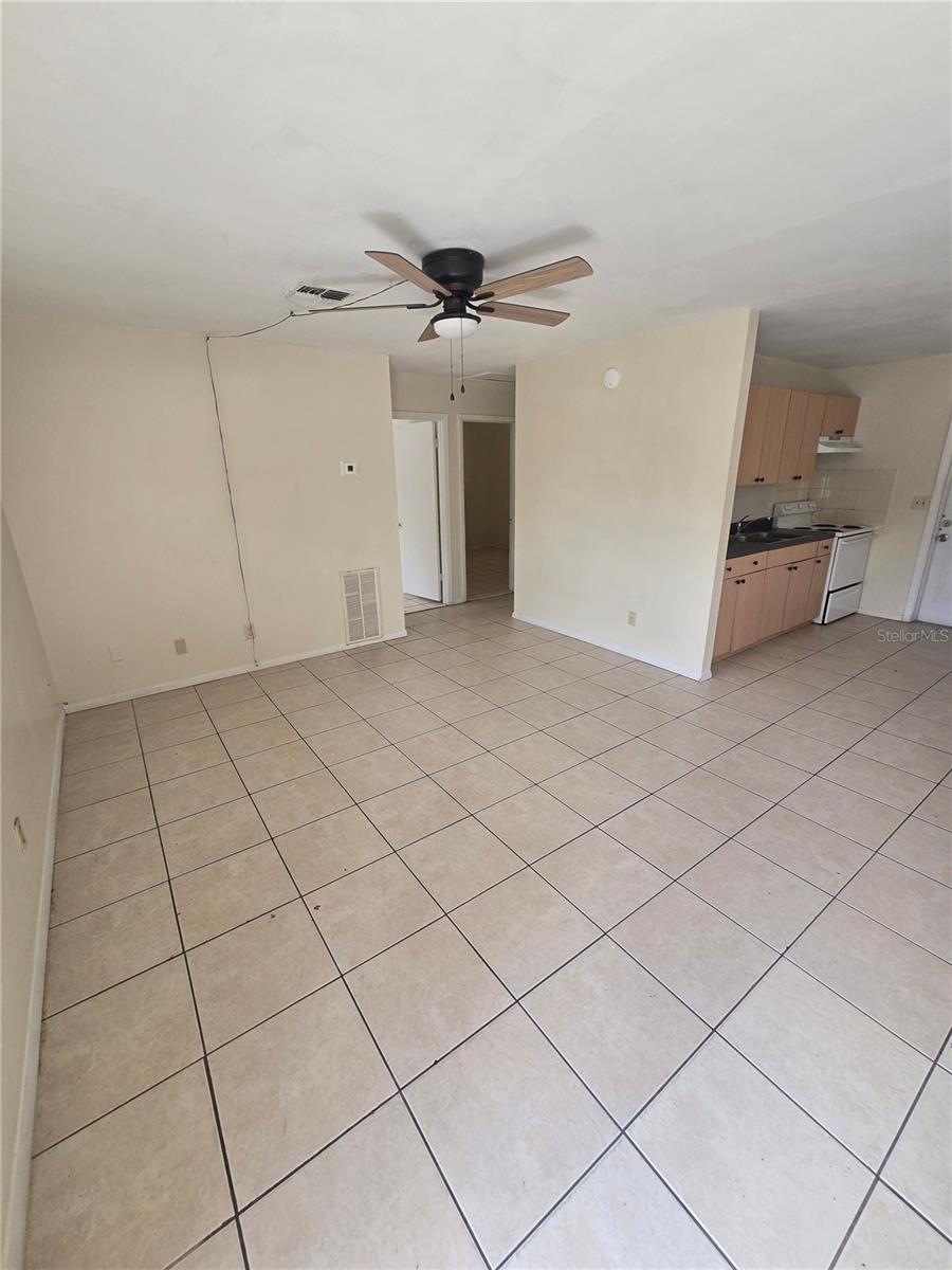 1109 E SENECA AVE #B, TAMPA, FL, 33612