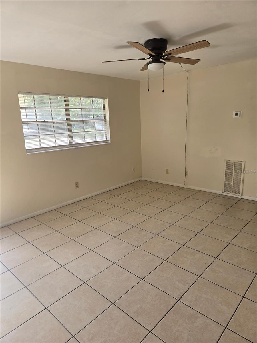 1109 E SENECA AVE #B, TAMPA, FL, 33612