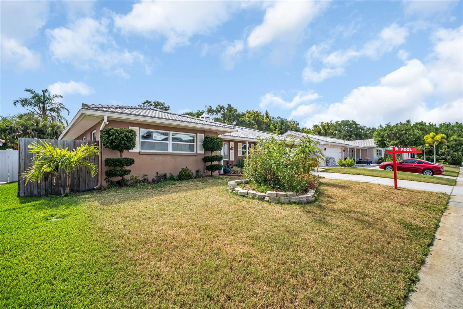 5676 WILLIAMS BLVD, SEMINOLE, FL, 33772