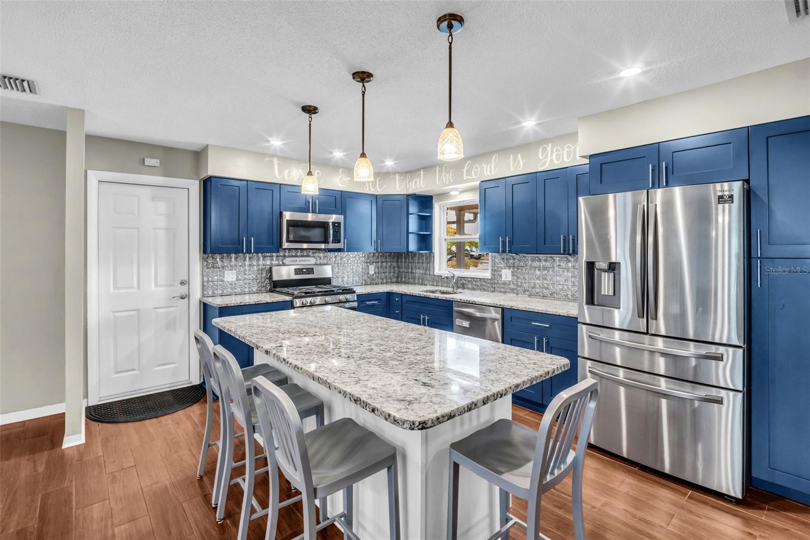5676 WILLIAMS BLVD, SEMINOLE, FL, 33772