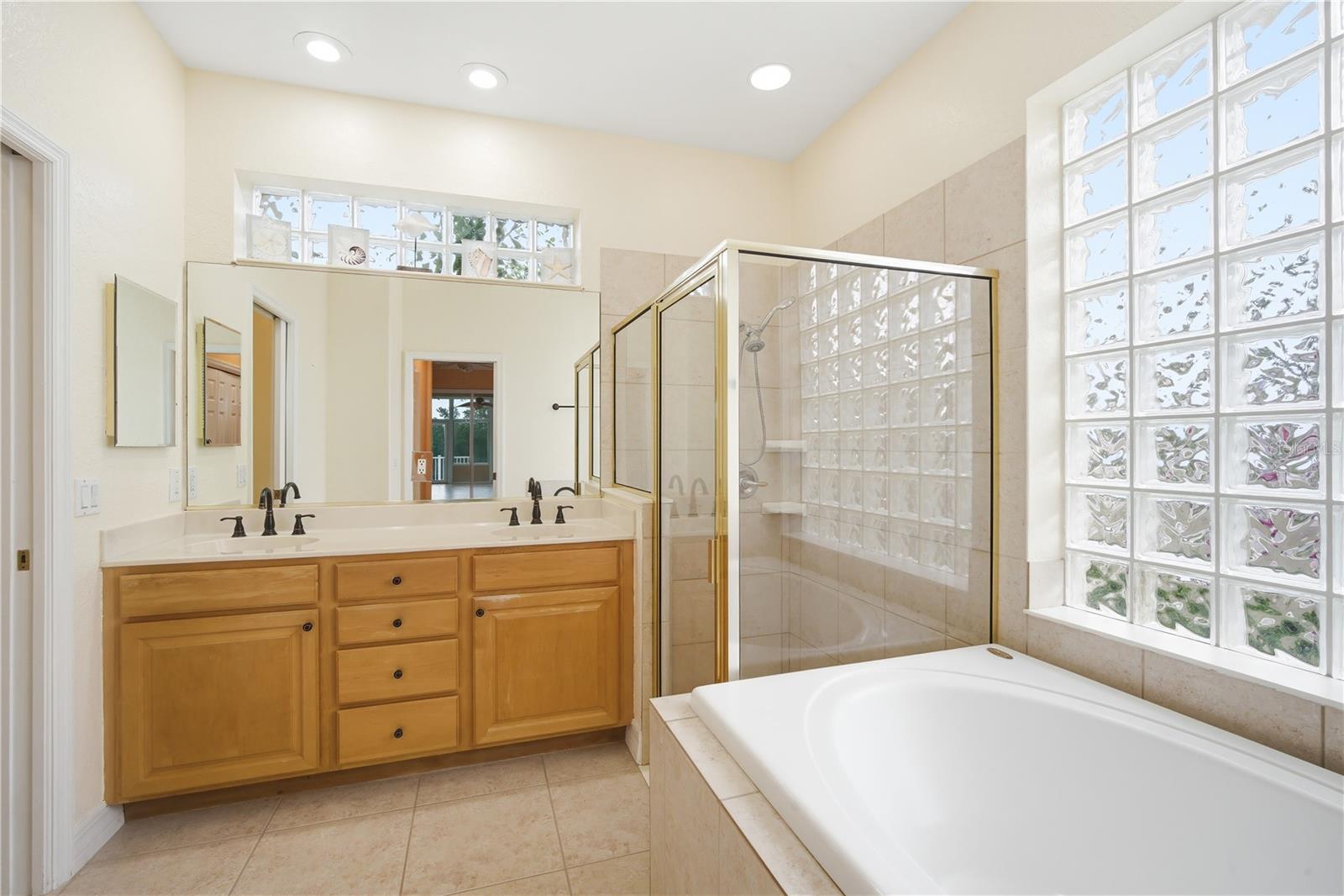 718 BUNKER VIEW DR, APOLLO BEACH, FL, 33572
