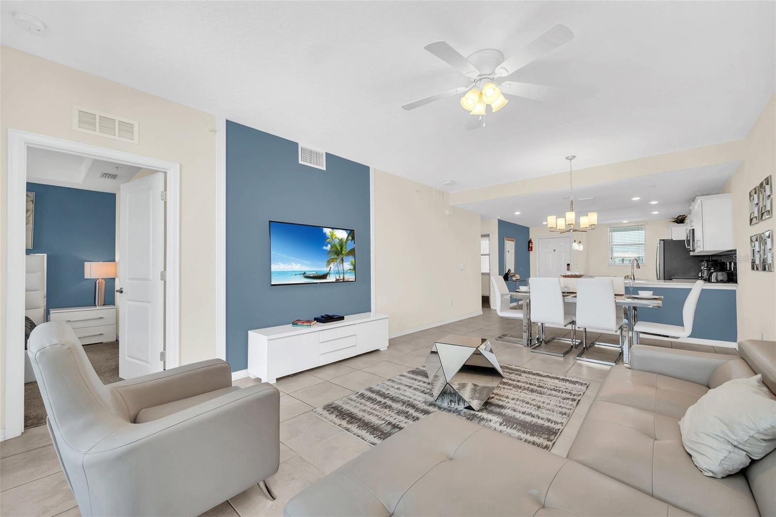 4721 CLOCK TOWER DR #304, KISSIMMEE, FL, 34746