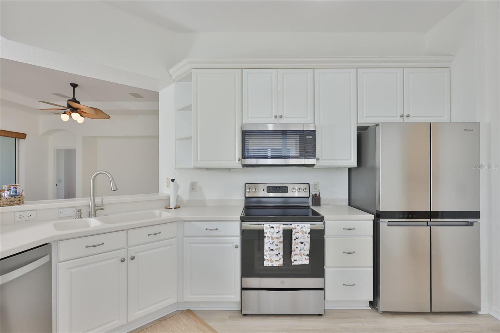448 NOBLE FAIRE DR, SUN CITY CENTER, FL, 33573