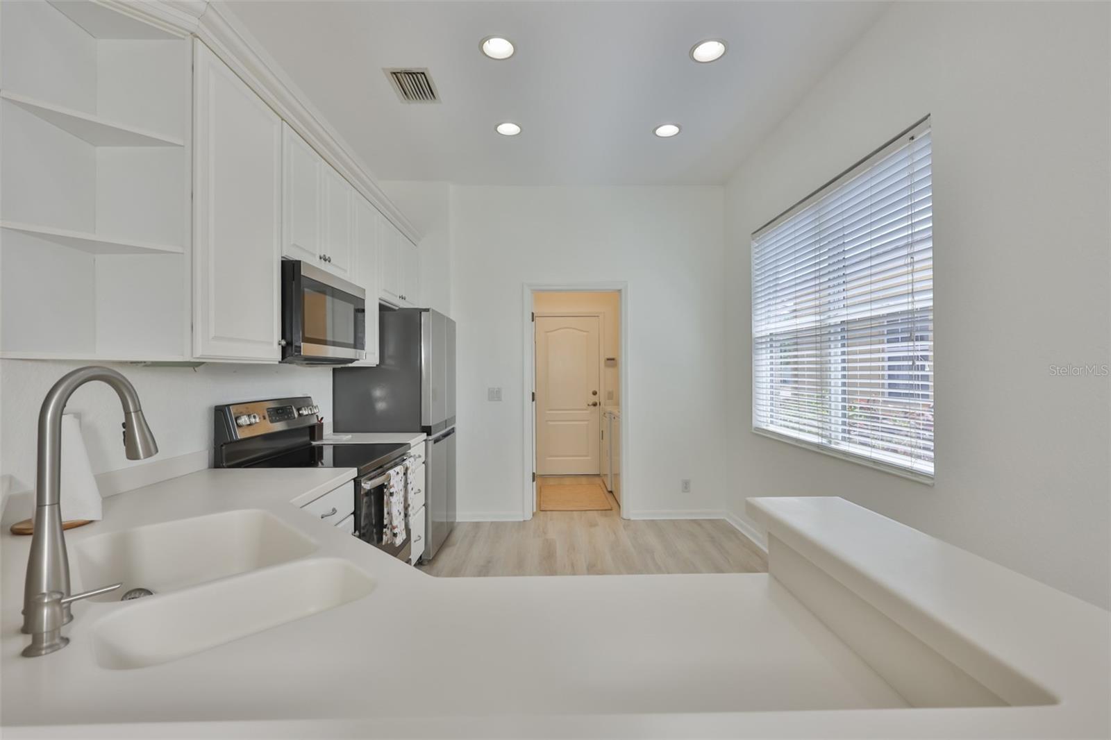 448 NOBLE FAIRE DR, SUN CITY CENTER, FL, 33573