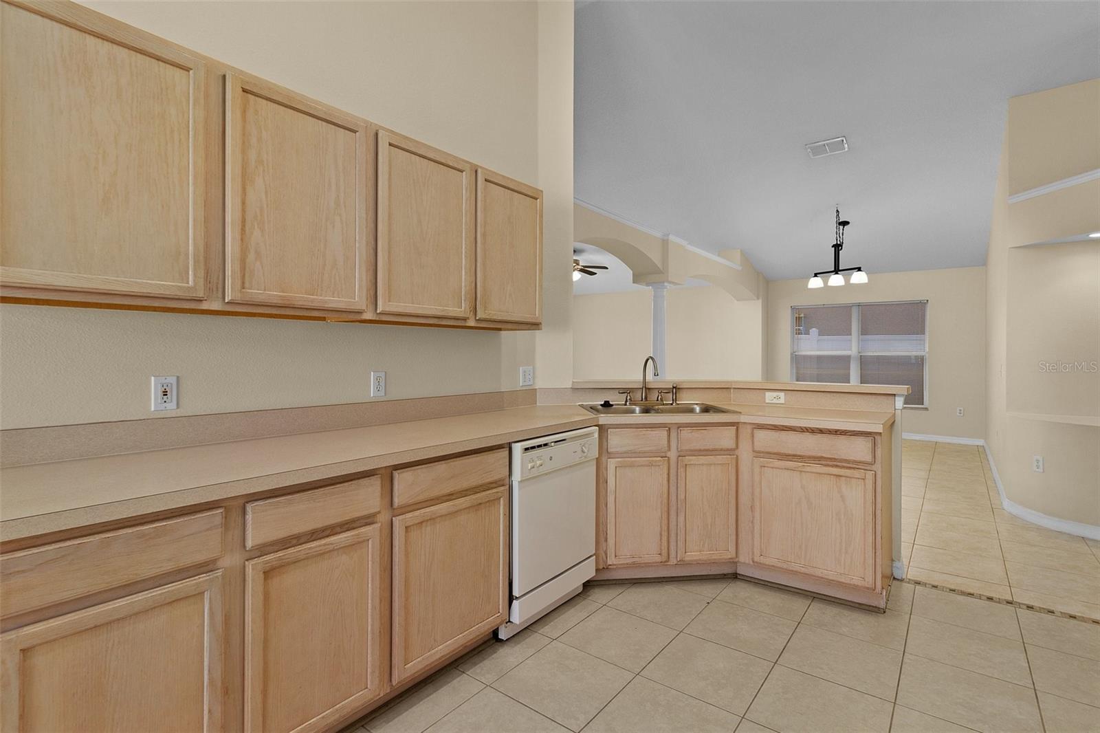 2546 CROWN RIDGE CIR, KISSIMMEE, FL, 34744