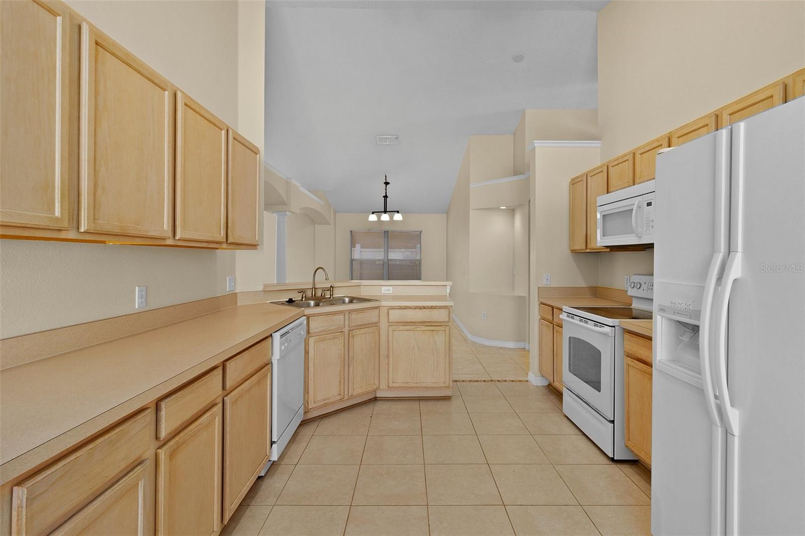 2546 CROWN RIDGE CIR, KISSIMMEE, FL, 34744