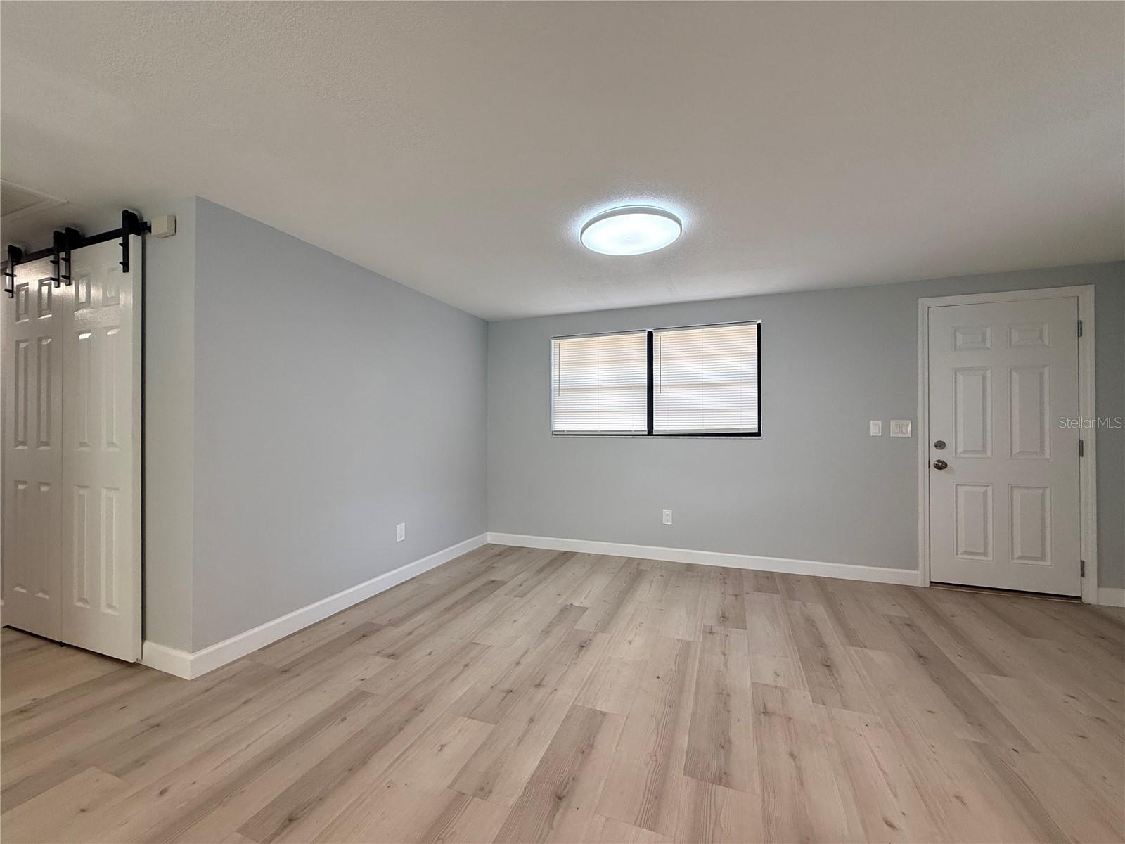 9010 N JONES AVE, TAMPA, FL, 33604
