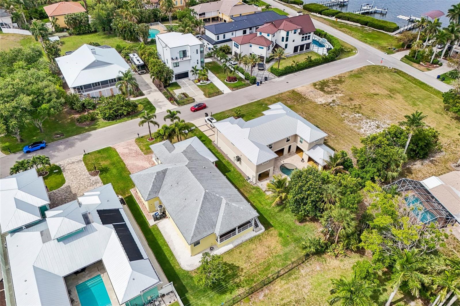 8174 17TH AVE W, BRADENTON, FL, 34209