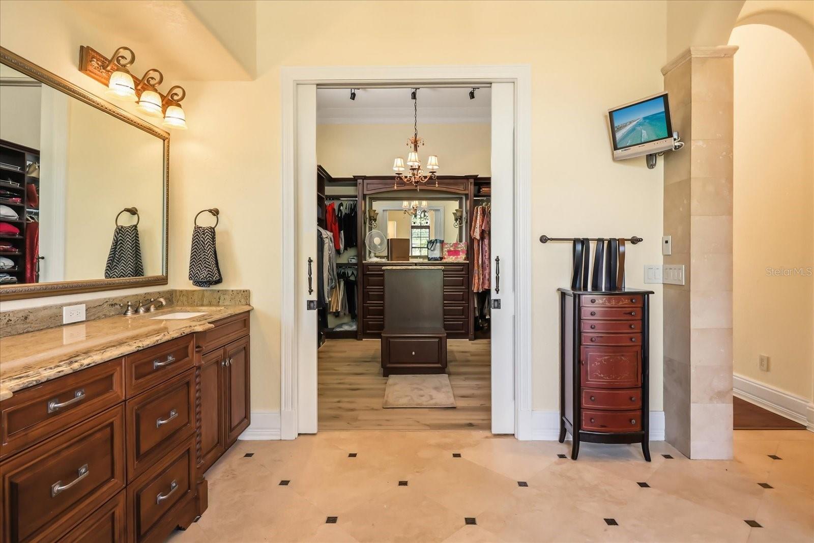 1136 LAKE WHITNEY DR, WINDERMERE, FL, 34786