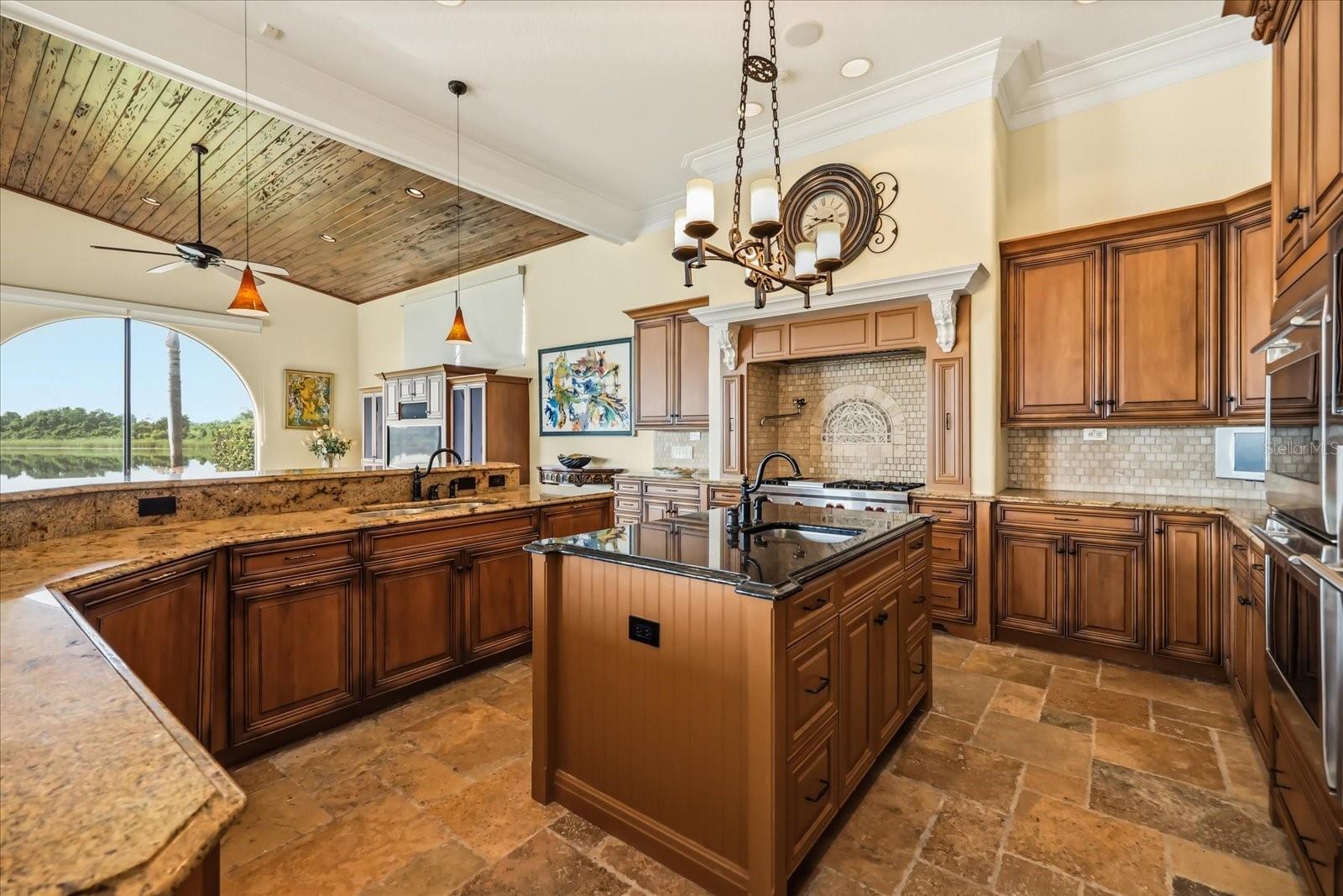 1136 LAKE WHITNEY DR, WINDERMERE, FL, 34786